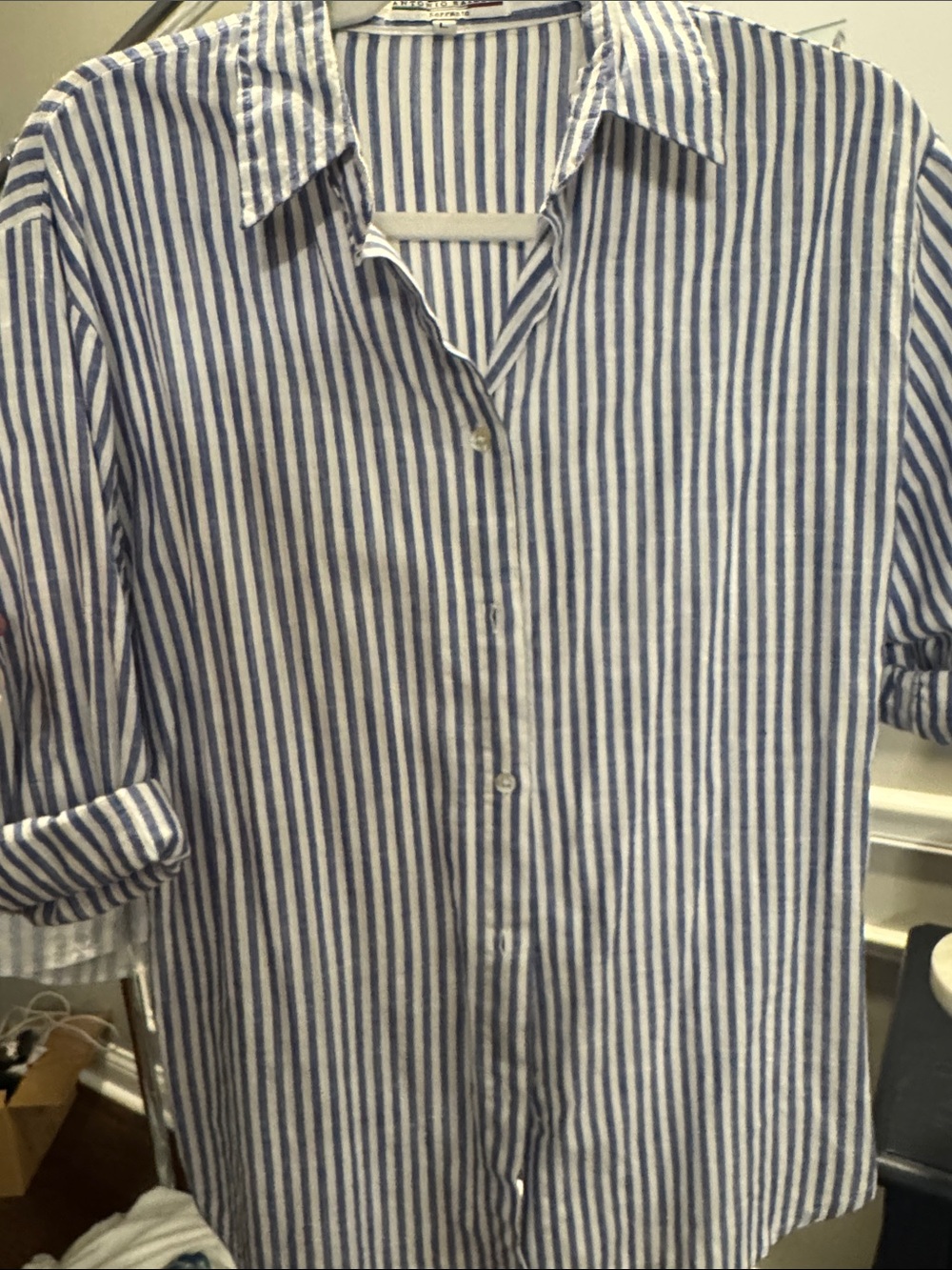 Men's Blue & White Vertical Stripe Casual Button-Down Shirt